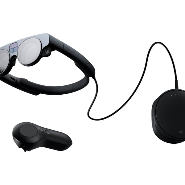 magic-leap-2-headset, hand control and compute pod